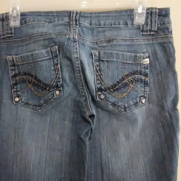 FINAL PRICE DROP!! l.e.i. Ashley trouble jeans - Picture 6 of 7